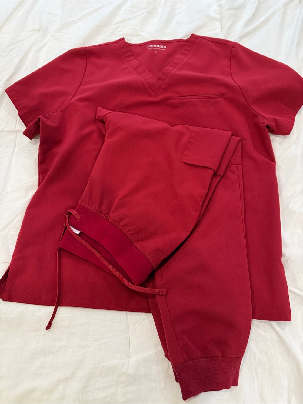 Mandala dark red Scrub Set - V-Neck one pocket Top & Jogger Pants